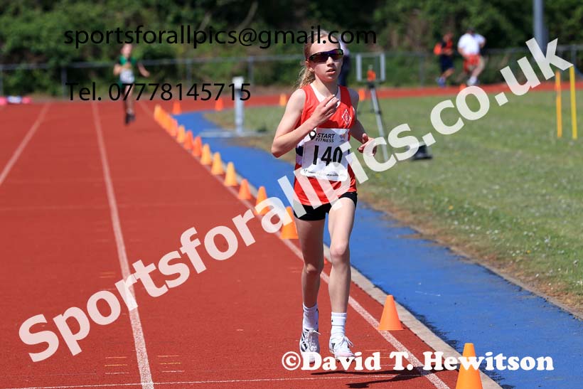 Girls under-13s 1500 metres, 2025 North Eastern Track and Field Champs., Shildon, County Durham. Photo: David T. Hewitson/Sports for All Pics